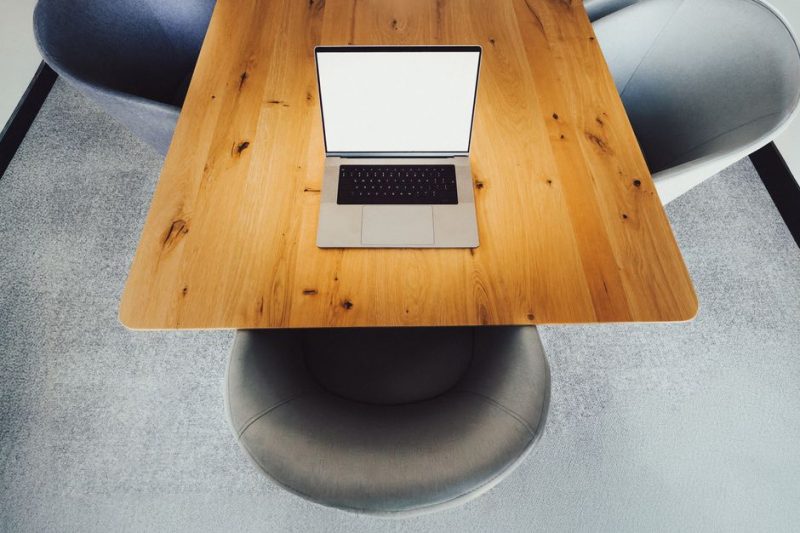 Training an Employee: A First-Week Onboarding Checklist